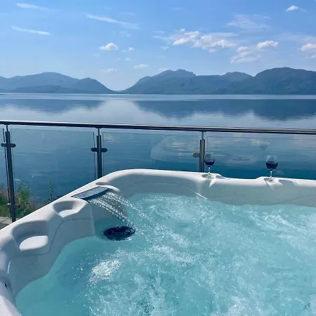 Loch Linnhe Waterfront Lodges With Hot Tubs-2